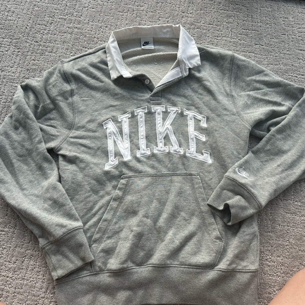 Nike Gray and White Women's Sweater